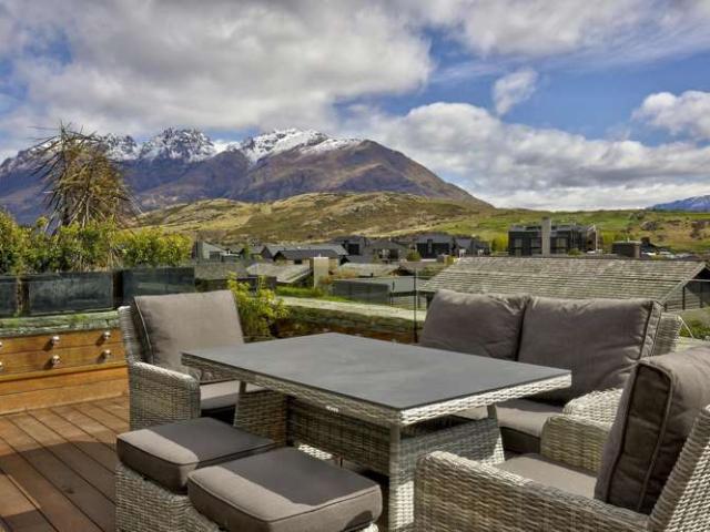 House for sale in Otakou