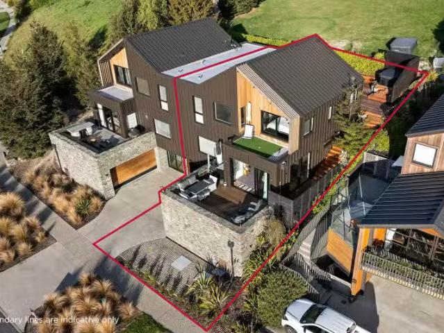 House for sale in Otakou