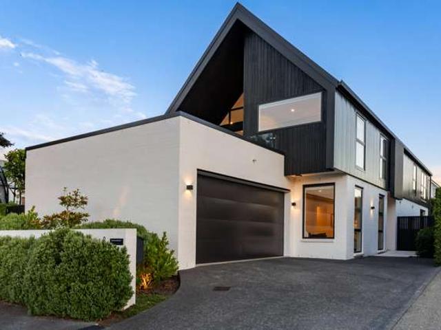 House for sale in Westmere