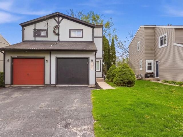 Townhouse for sale in Winfield, Illinois