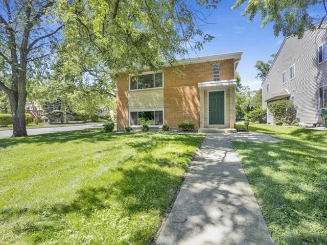 House for sale in Winfield, Illinois