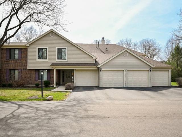 Condo for sale in Winfield, Illinois