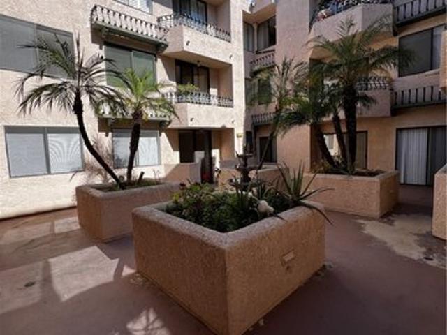 Condo for sale in Canoga Park, California
