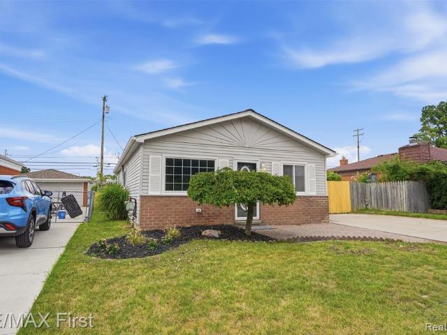 House for sale in Saint Clair Shores, Michigan