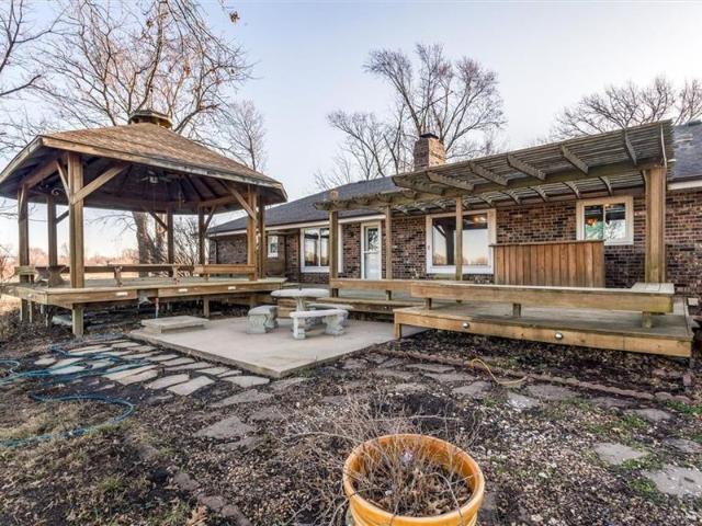 House for sale in Harrisonville
