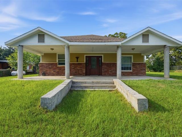 House for sale in Kemp, Texas