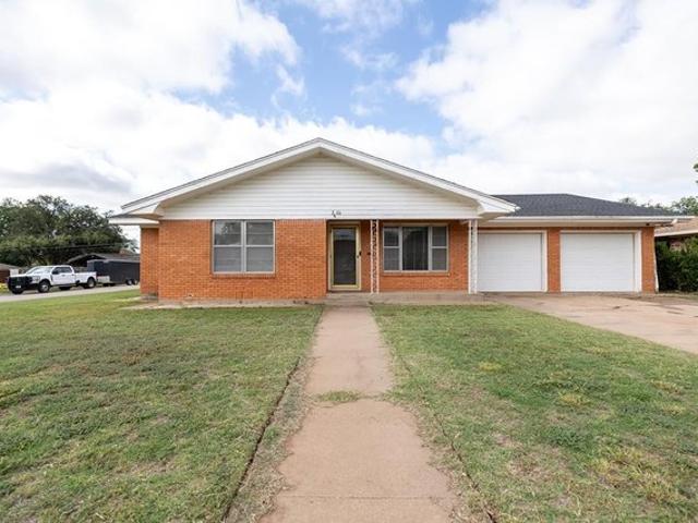 House for sale in Snyder, Texas