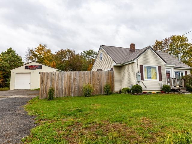 House for sale in Central Square, New York
