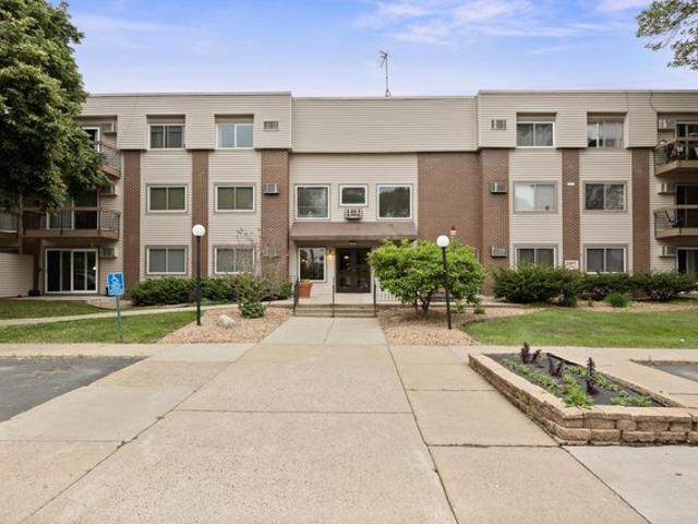Condo for sale in Hennepin, Minnesota