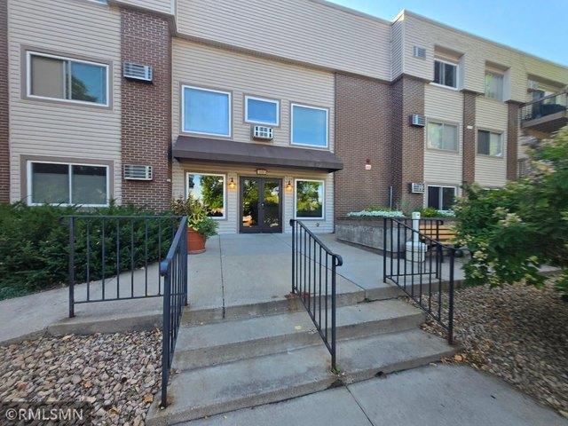 Condo for sale in New Hope, Hennepin County