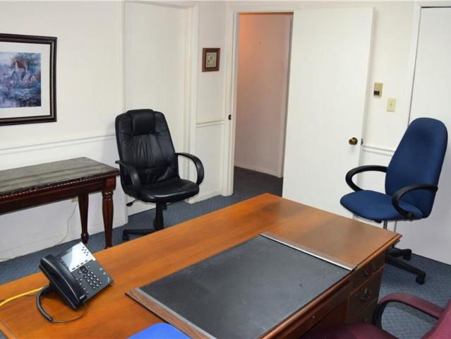Commercial for sale in Canton