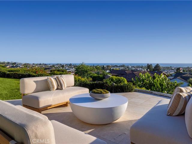 House for sale in Harbor View Hills, Newport Beach
