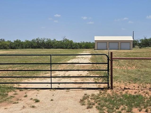 Land for sale in Taylor, Texas