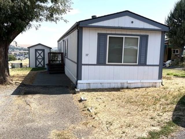 House for sale in Oregonia