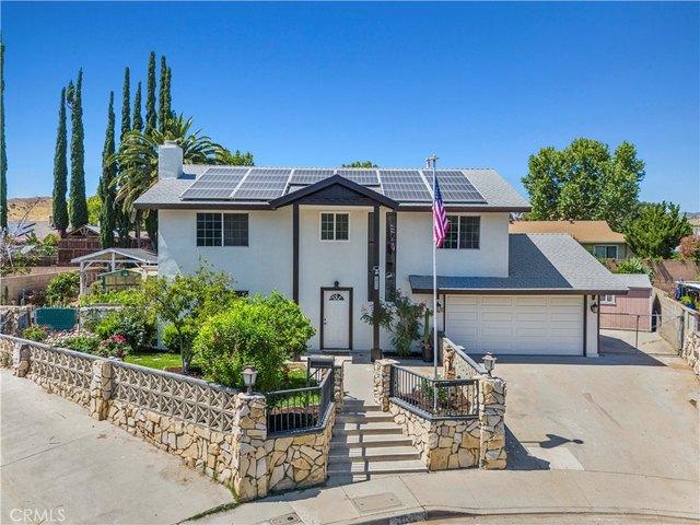 House for sale in Canyon Country, California