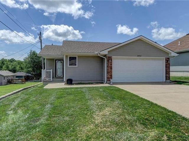 House for sale in Harrisonville, Missouri