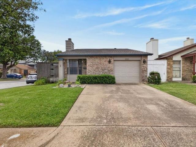 Townhouse for sale in Garland, Texas