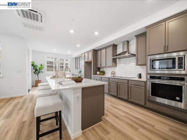 Condo for sale in Alameda, California