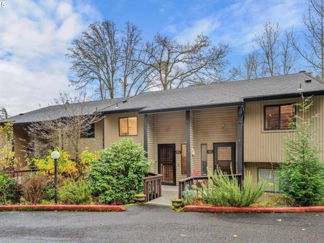 Condo for sale in Oregonia
