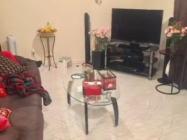 Condo for rent in Bayside