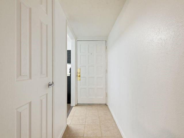 Condo for sale in Farmers Branch, Dallas County