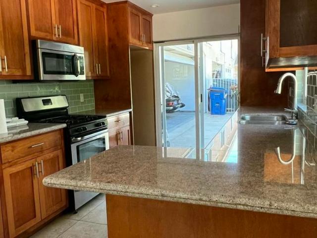 Duplex for rent in Altadena Duplex for rent in Altadena