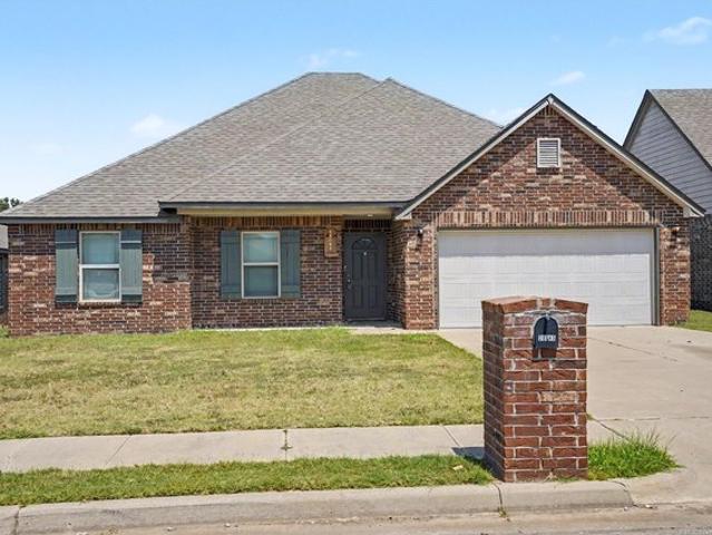 House for sale in Coweta, Oklahoma