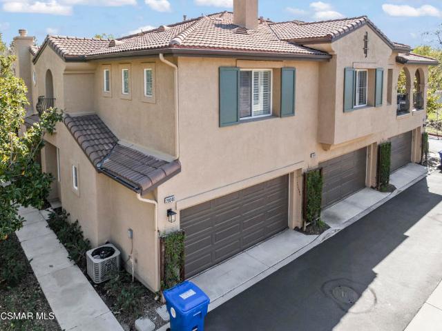 Townhouse for sale in Santa Clarita, Los Angeles County