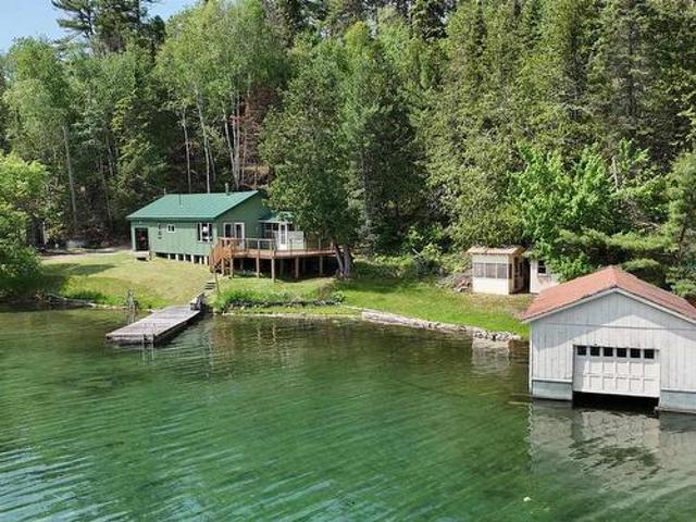 House for sale in Ontario