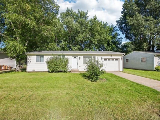 House for sale in Mchenry, Illinois