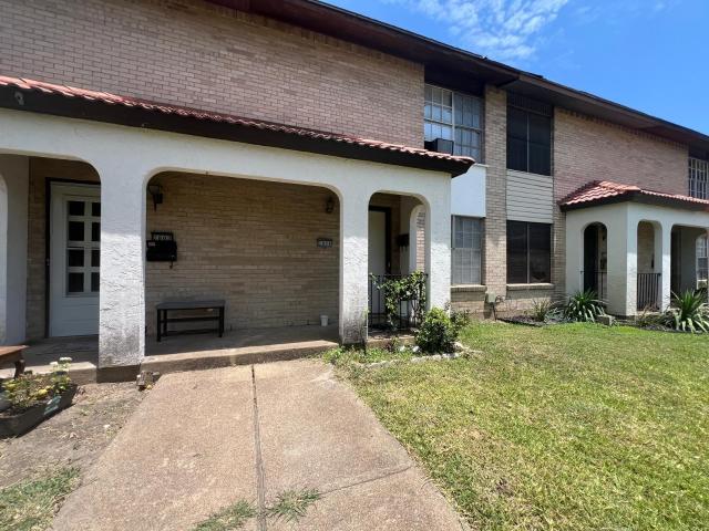 Townhouse for sale in Garland