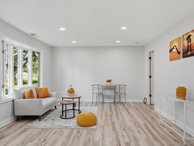 House for sale in Mchenry, Illinois