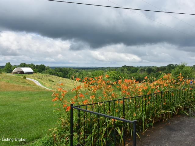 Farm for sale in Edmonton, Kentucky