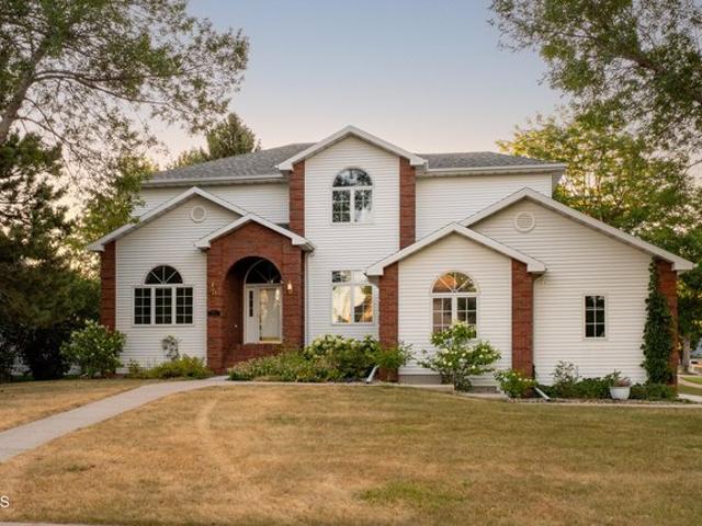 House for sale in Bismarck, North Dakota