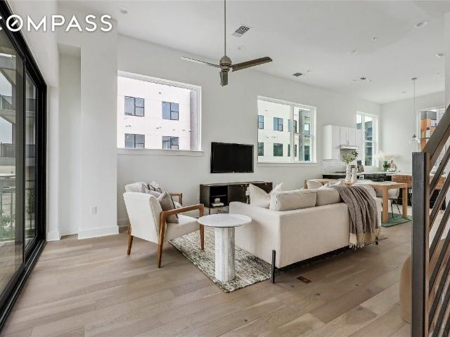 Townhouse for sale in Austin