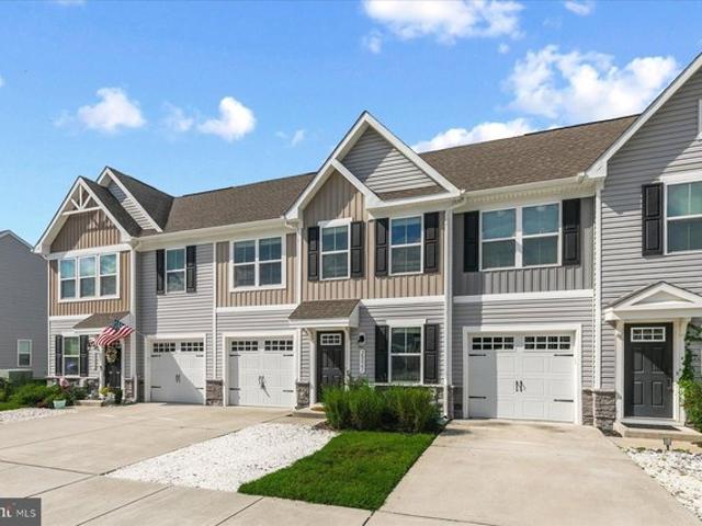 Townhouse for sale in Delaware