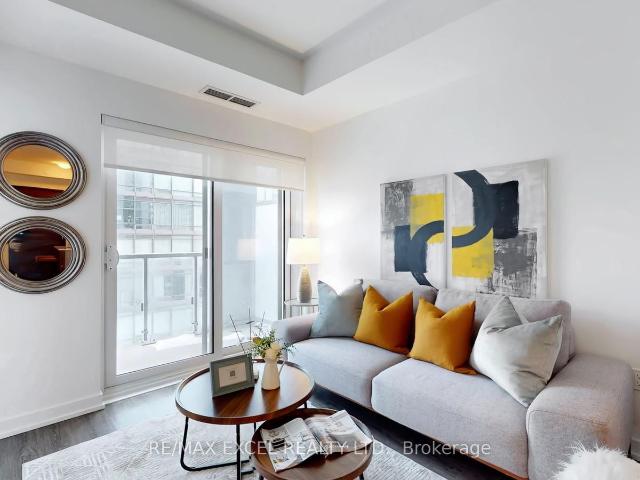 Condo for sale in Toronto, Golden Horseshoe