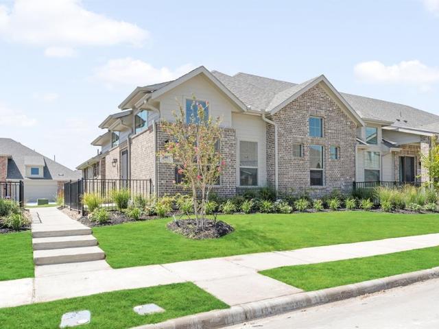 Townhouse for sale in Woodbridge, Wylie
