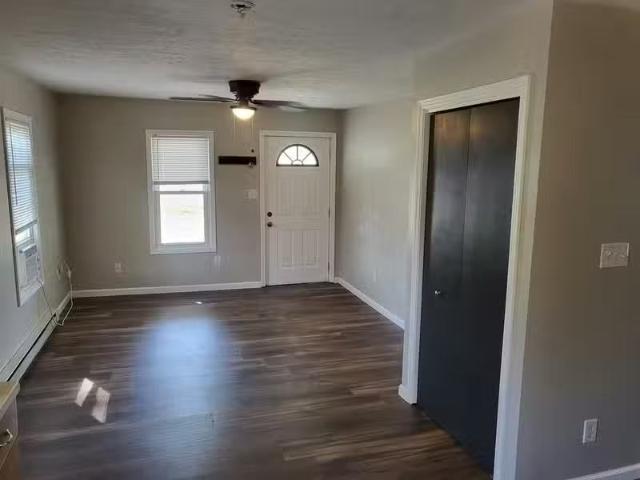 House for rent in Sharon