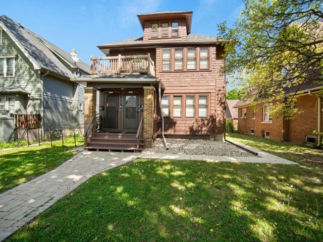House for sale in Milwaukee, Wisconsin
