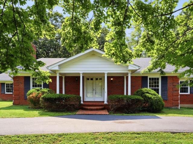 House for sale in La Grange, Kentucky