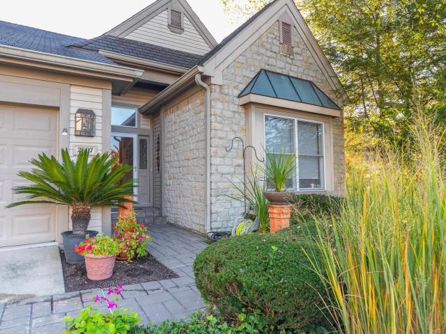 Condo for sale in St. Remy, Bloomington