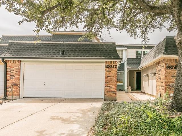 Townhouse for sale in Bedford, Texas