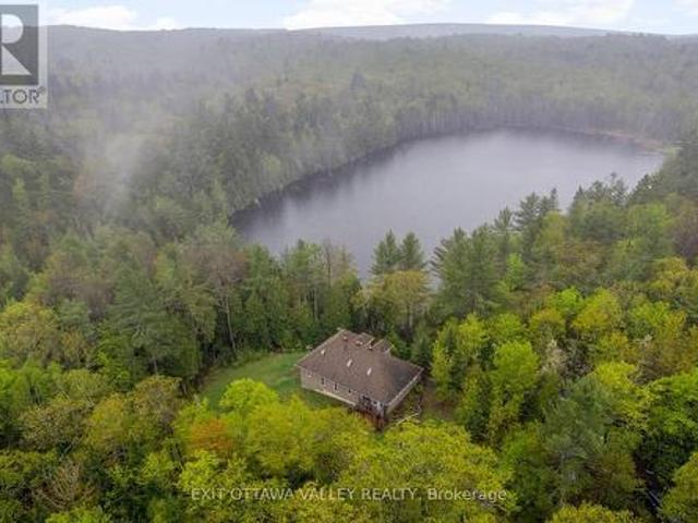 House for sale in Renfrew, Ontario