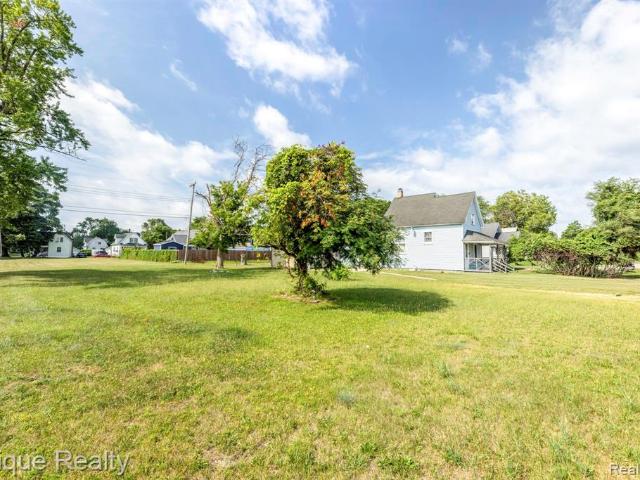 House for sale in Fort Gratiot, Michigan