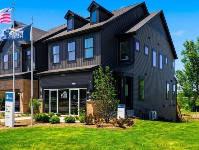 Townhouse for sale in Aurora, Illinois