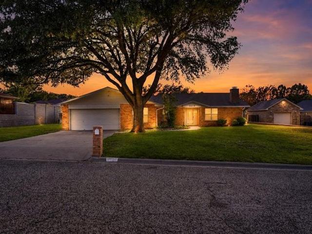 House for sale in Howard, Texas