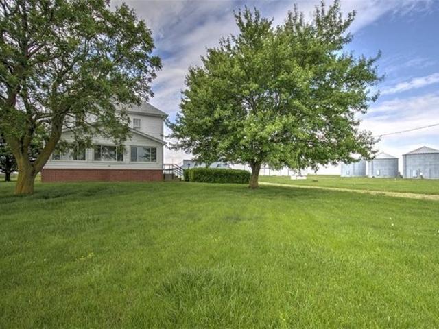 House for sale in Moweaqua, Illinois