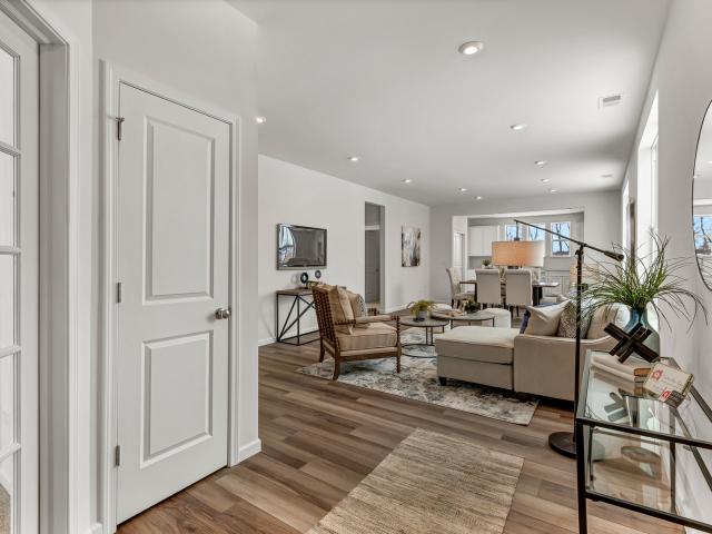 House for sale in Lindenhurst, Illinois