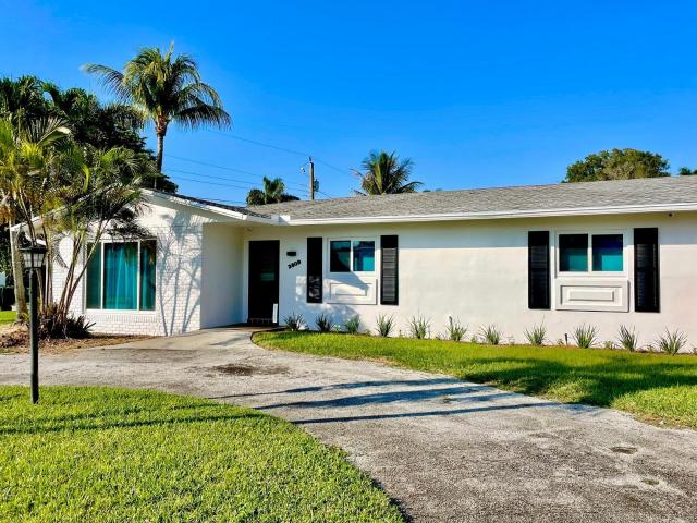 House for sale in Dania, Florida